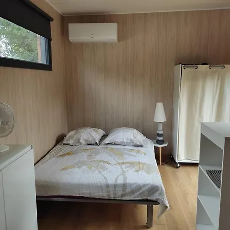 Joli Climatise Avec Jacuzzi Prive Et Entree Independante Apartmán