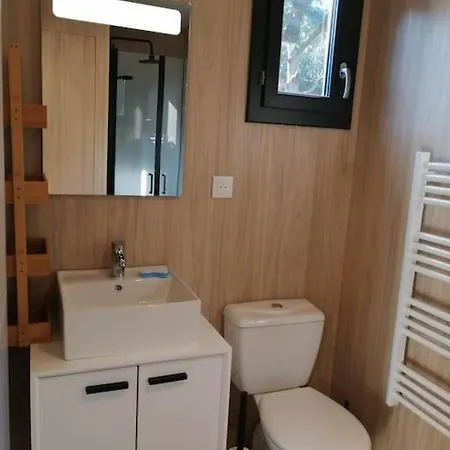 شقة Joli Climatise Avec Jacuzzi Prive Et Entree Independante