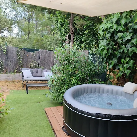 Joli Climatise Avec Jacuzzi Prive Et Entree Independante Apartament *